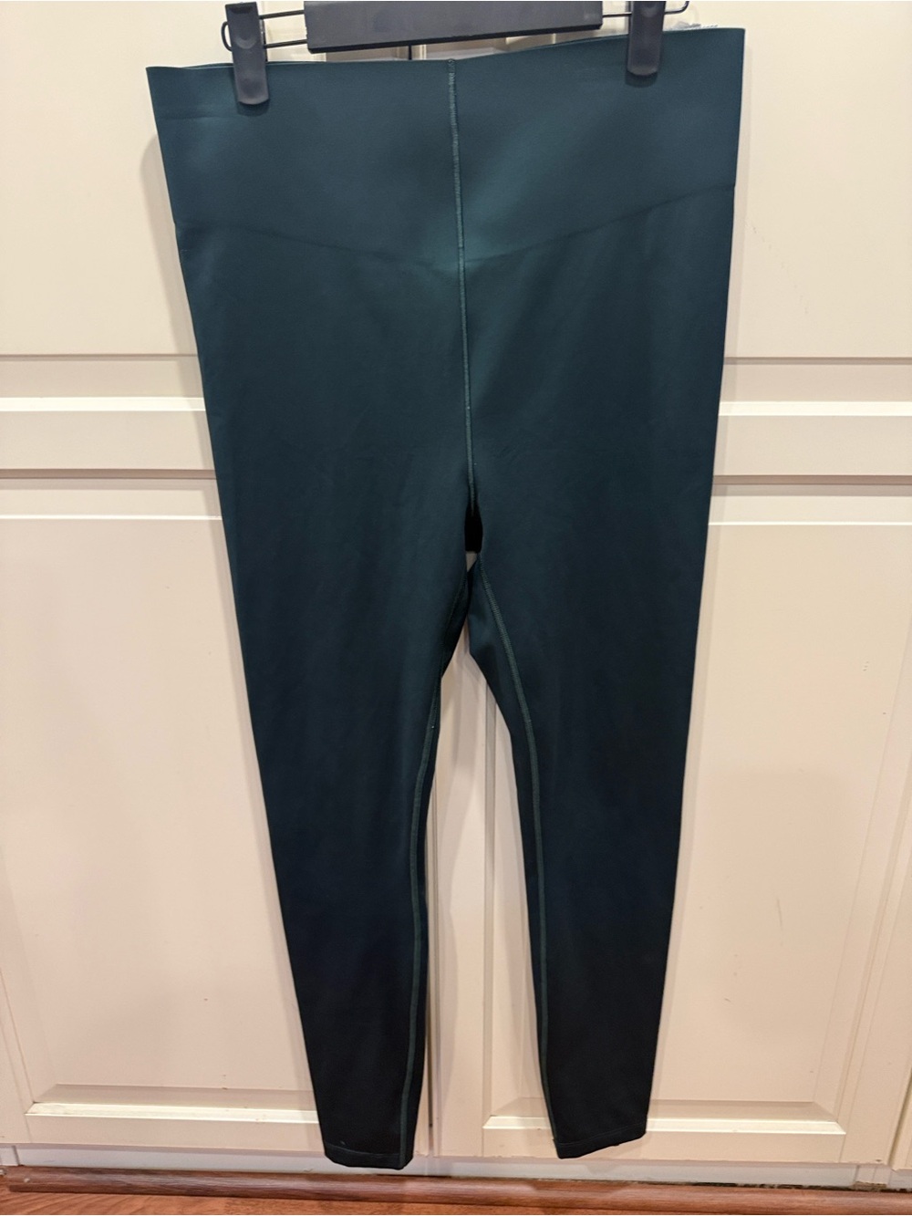 Savage X Fenty High-Waist Leggings with back of Leg Detail